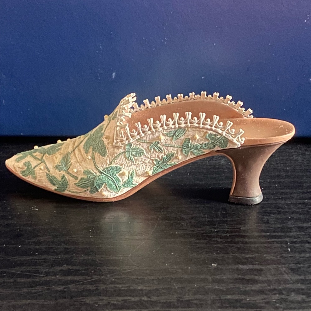 Just The Right Shoe by Raine“Touch of Lace”